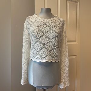H&M White Long Sleeve Crop Blouse